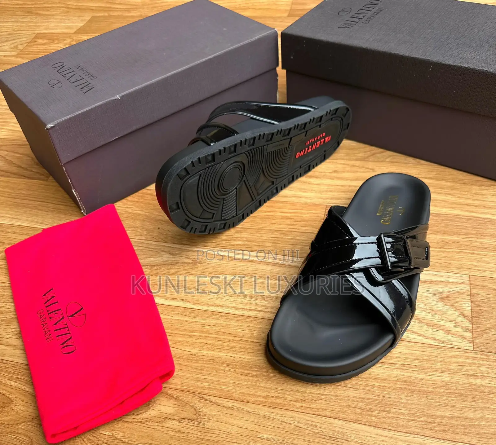 Original Valentino Garavani Leather Slippers in 3 Design
