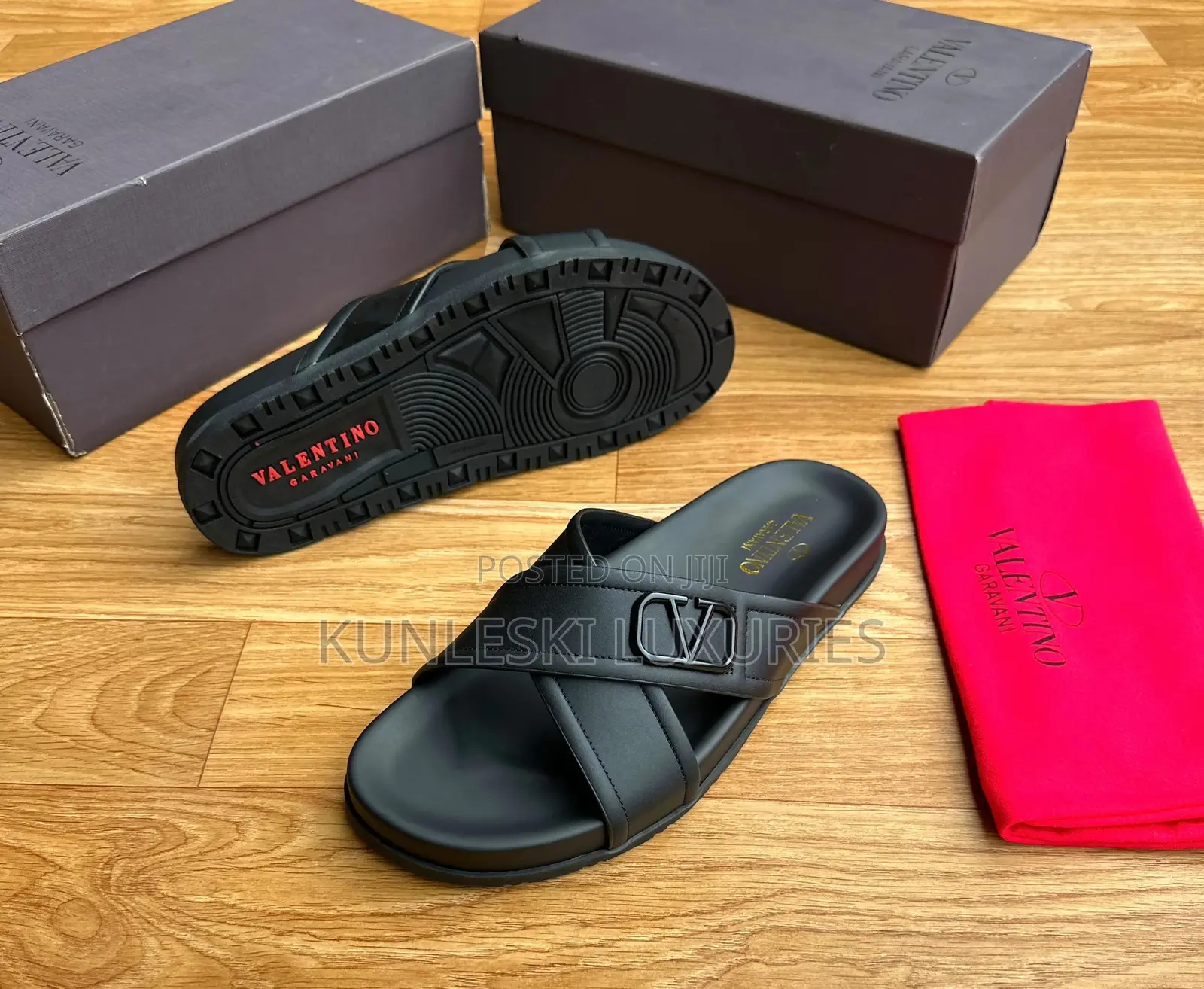 Original Valentino Garavani Leather Slippers in 3 Design