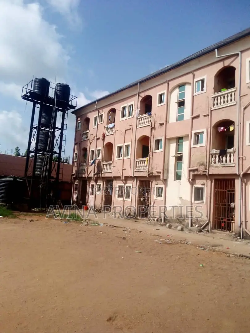 30 Rooms All en-Suite With Extra One Plot on It for Sale in Owerri