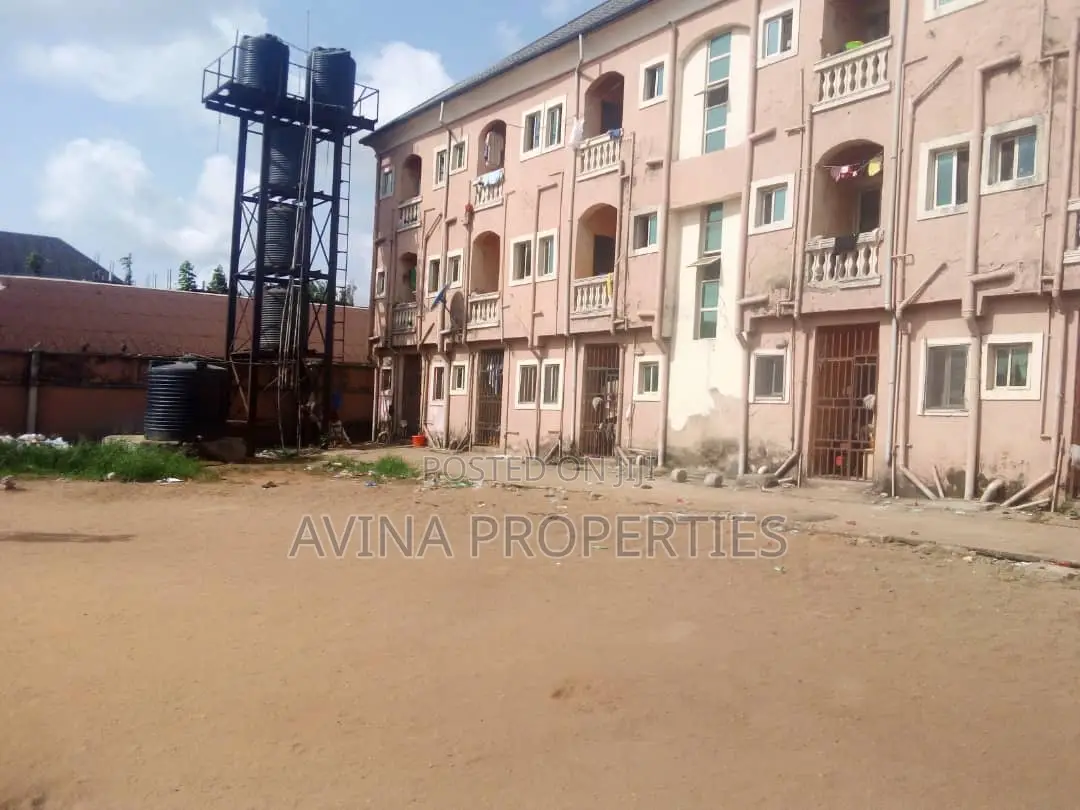 30 Rooms All en-Suite With Extra One Plot on It for Sale in Owerri