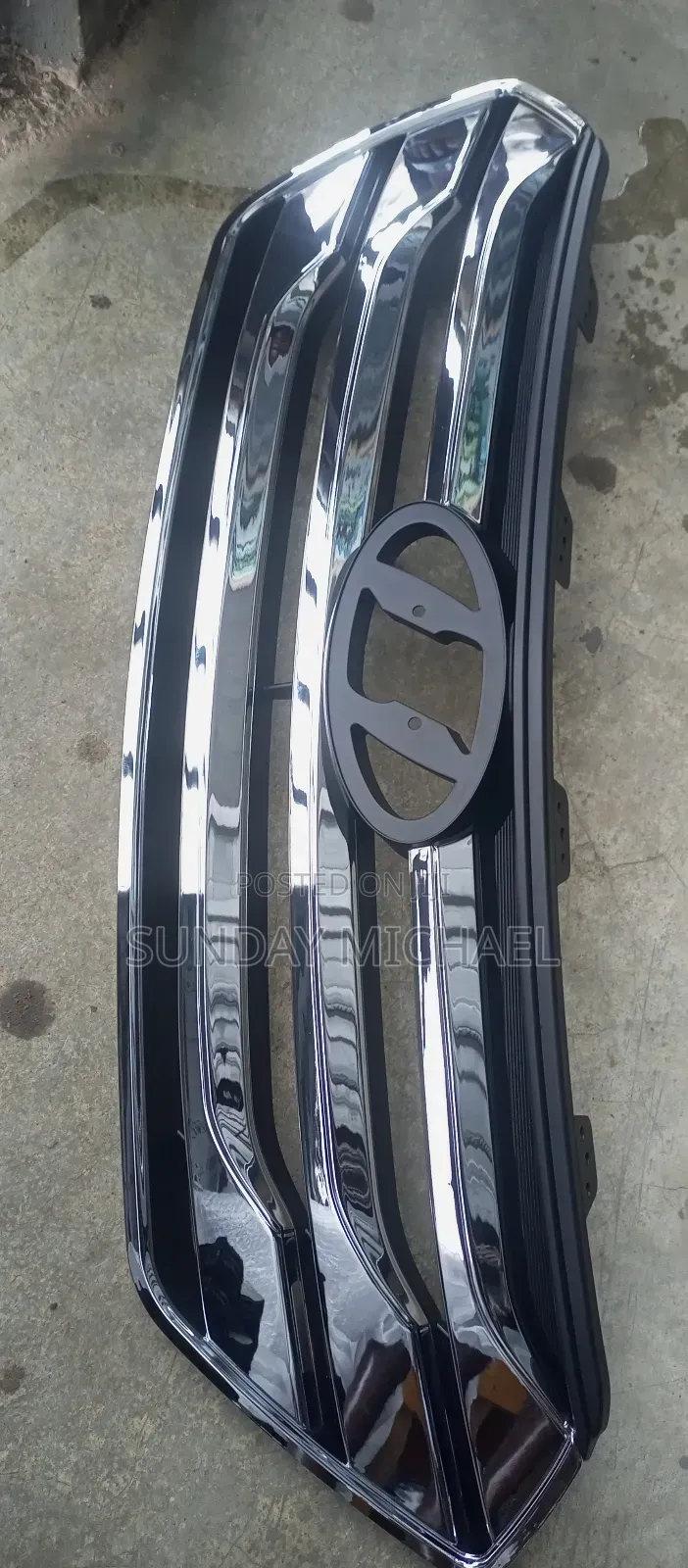 Front Grille for Hyundai Santa Fe 2013
