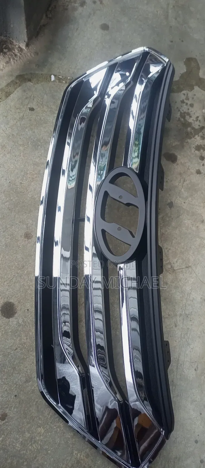 Front Grille for Hyundai Santa Fe 2013