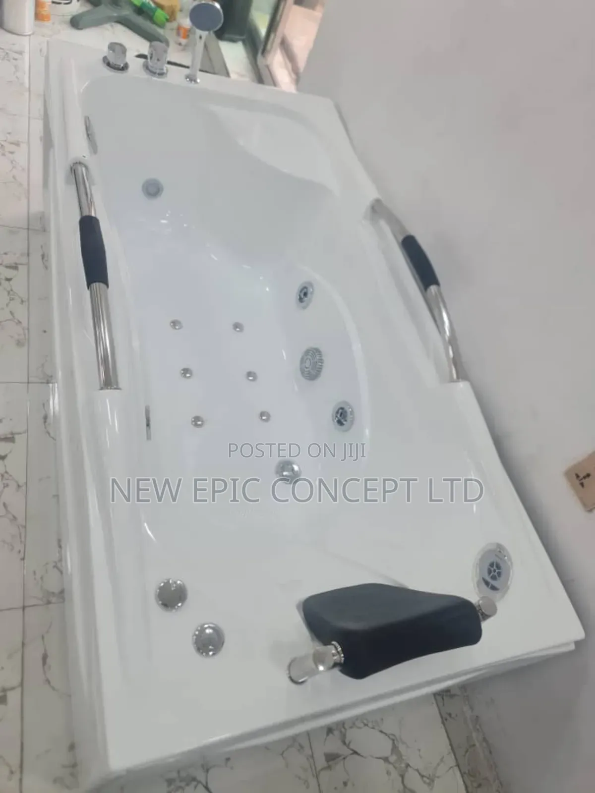 Made In Italian Single Jacuzzi