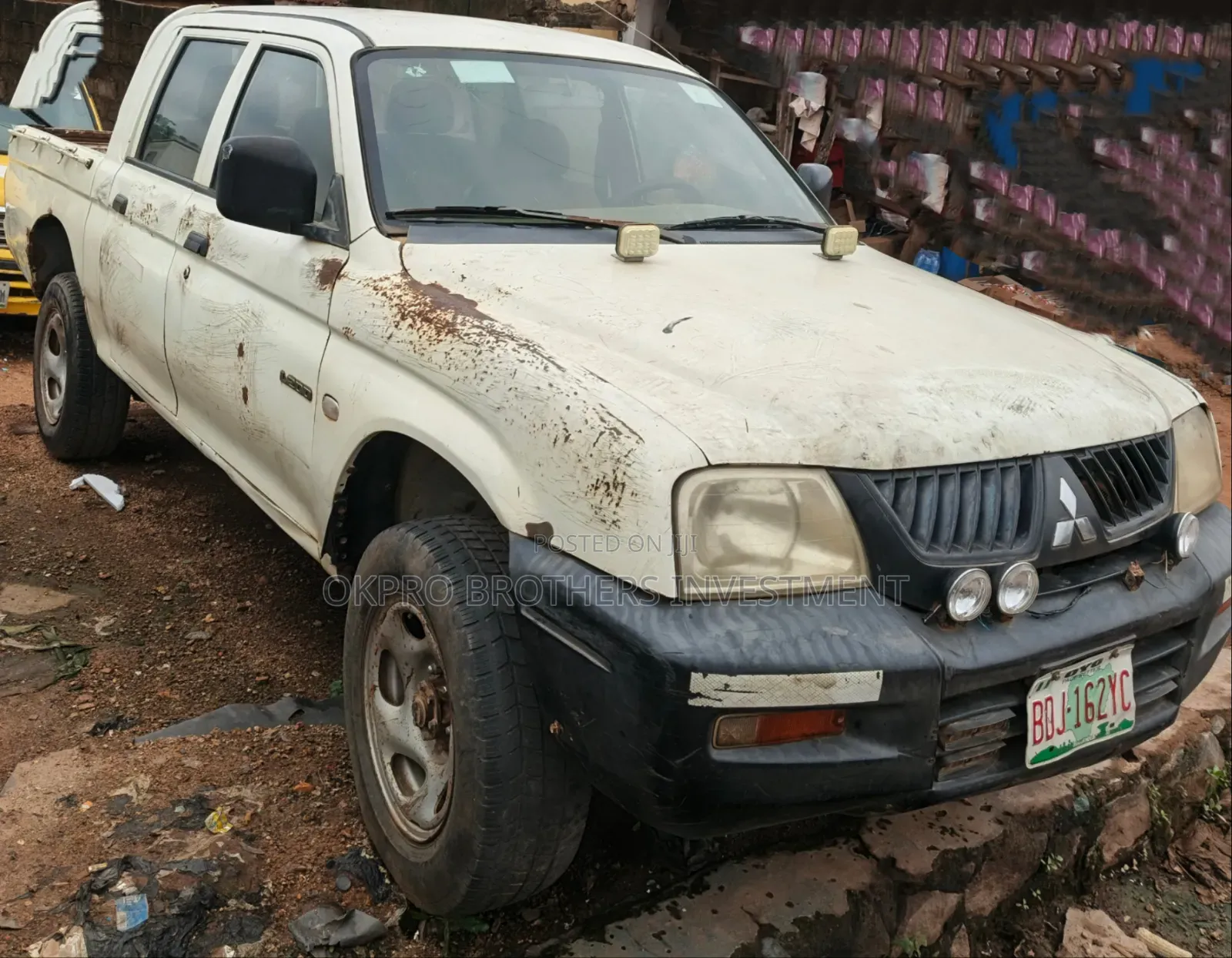 Mitsubishi L200 Double Cab 2.4 4WD 2004 White