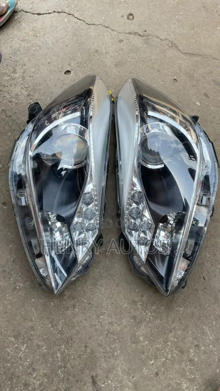 Set Headlamp Yaris 2018 Led