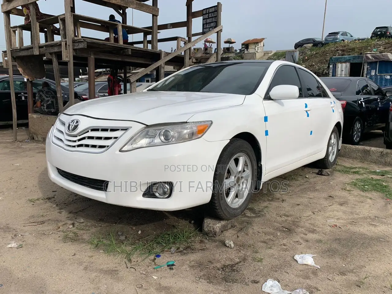 Toyota Camry LE 4dr Sedan (2.5L 4cyl 6A) 2011 White