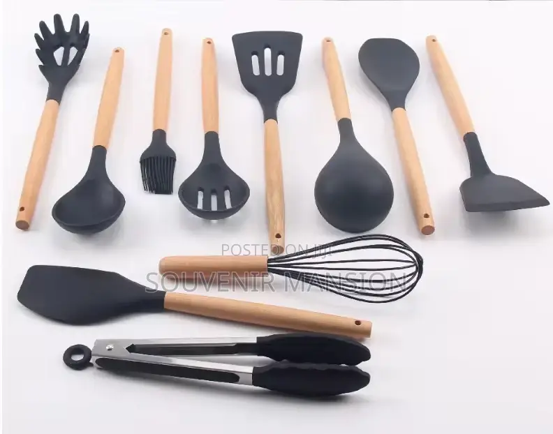 12pieces Kitchenware With Wooden Handle