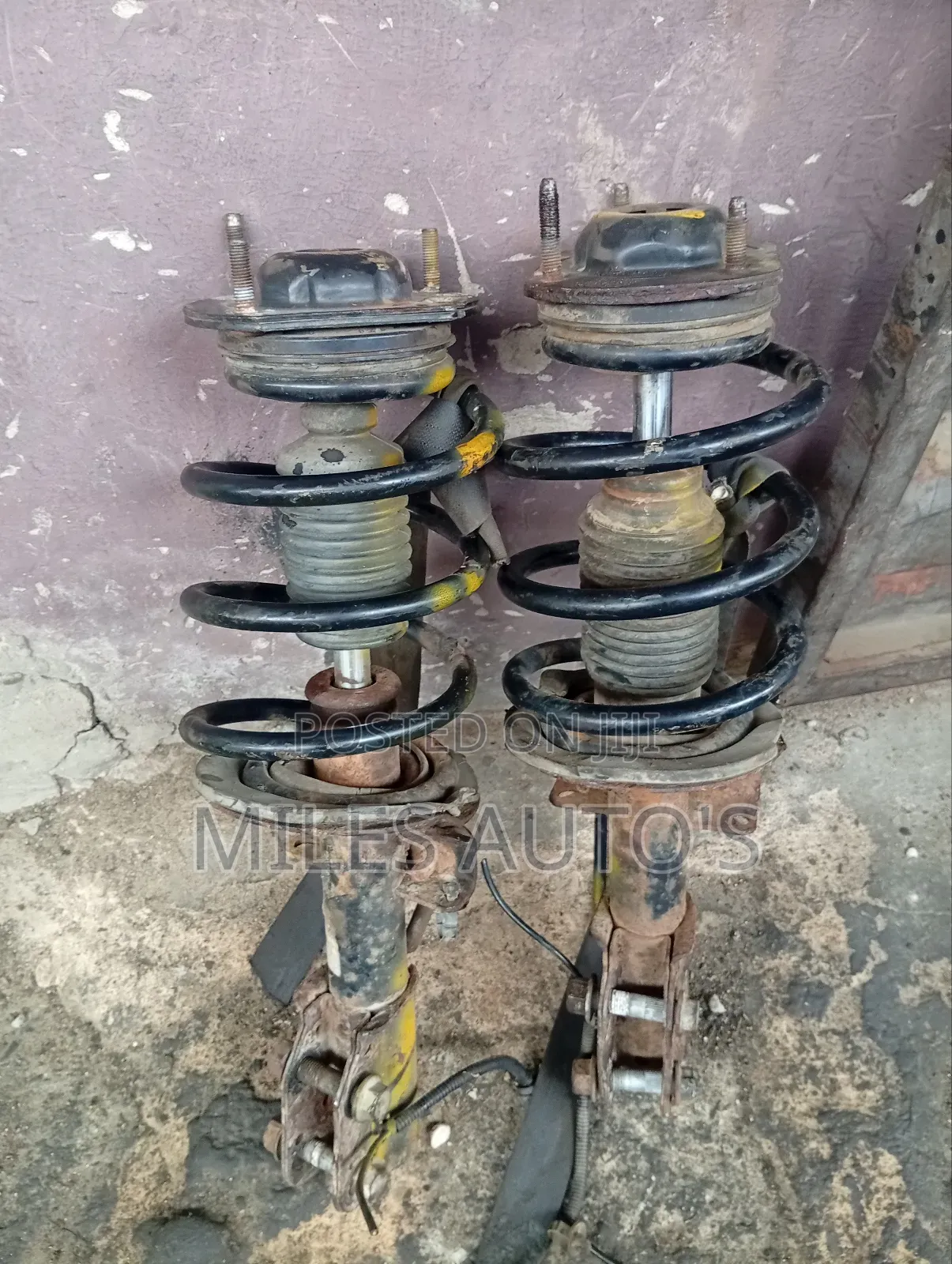 Front Shocks for GMC Acadia