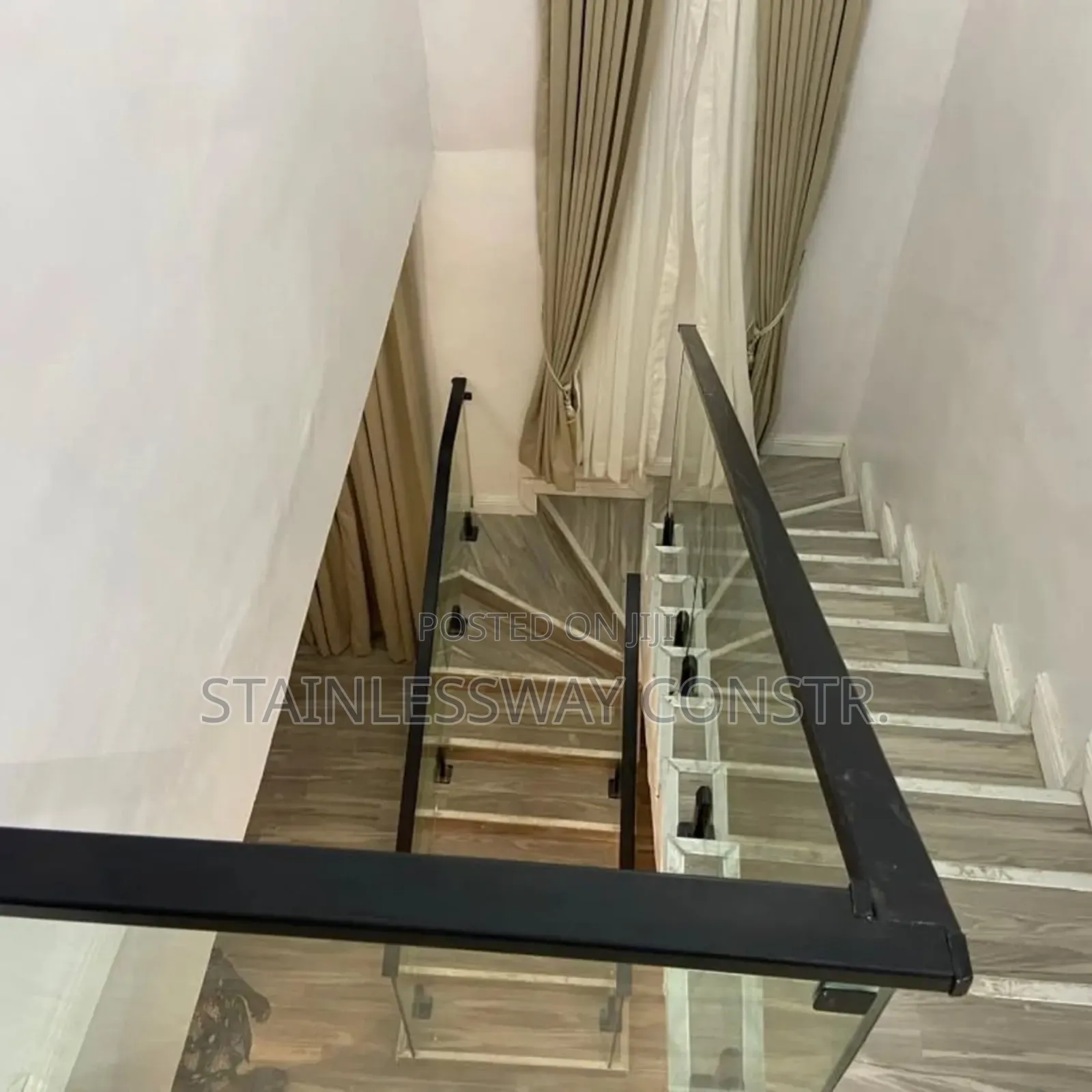Clear View, Strong Finish – Choose Glass Railings for Your Space