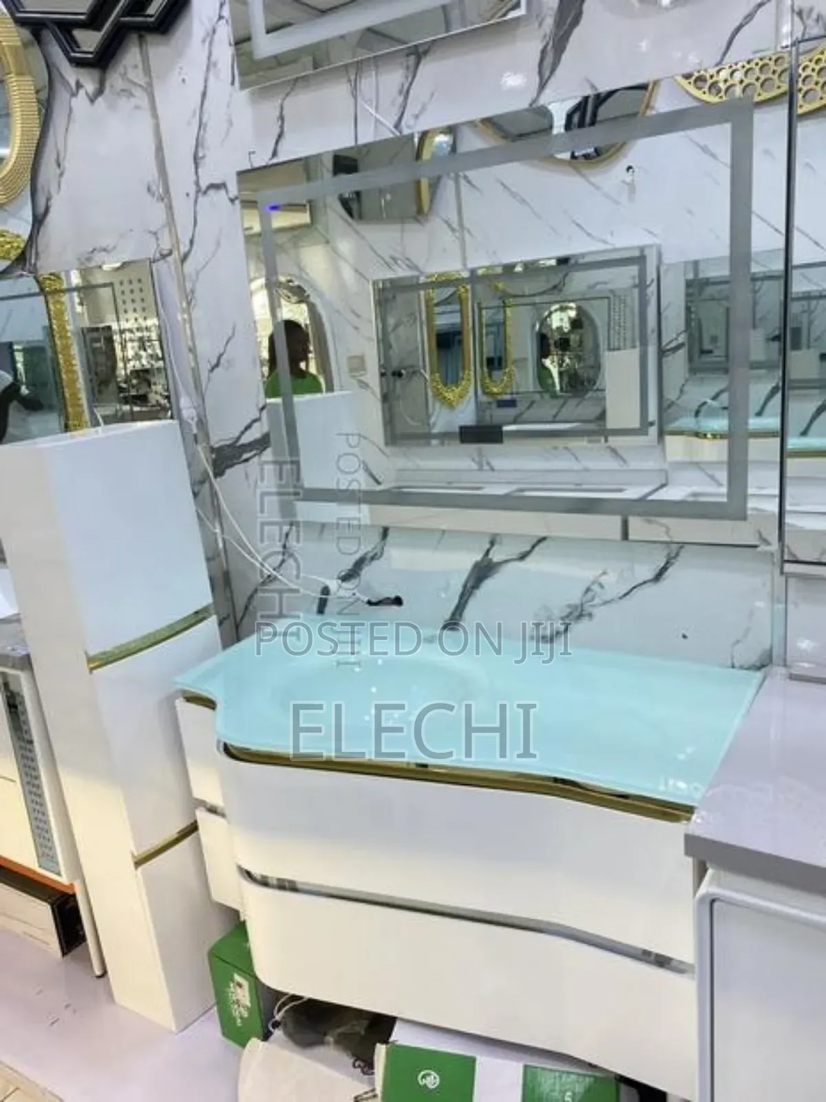 Bathroom Cabinet Basin With Side Shelf (Glass Top)