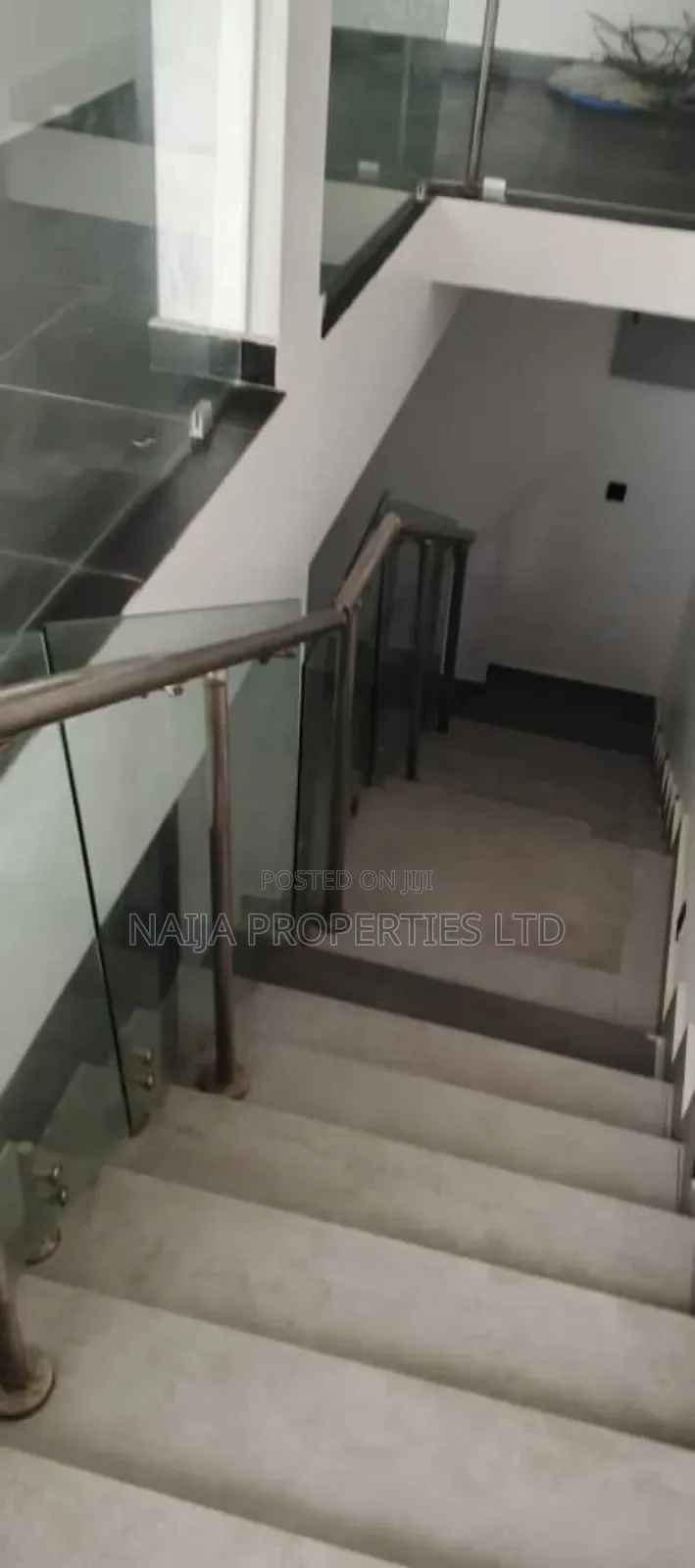 5bdrm Duplex in Orchid, Lekki for sale