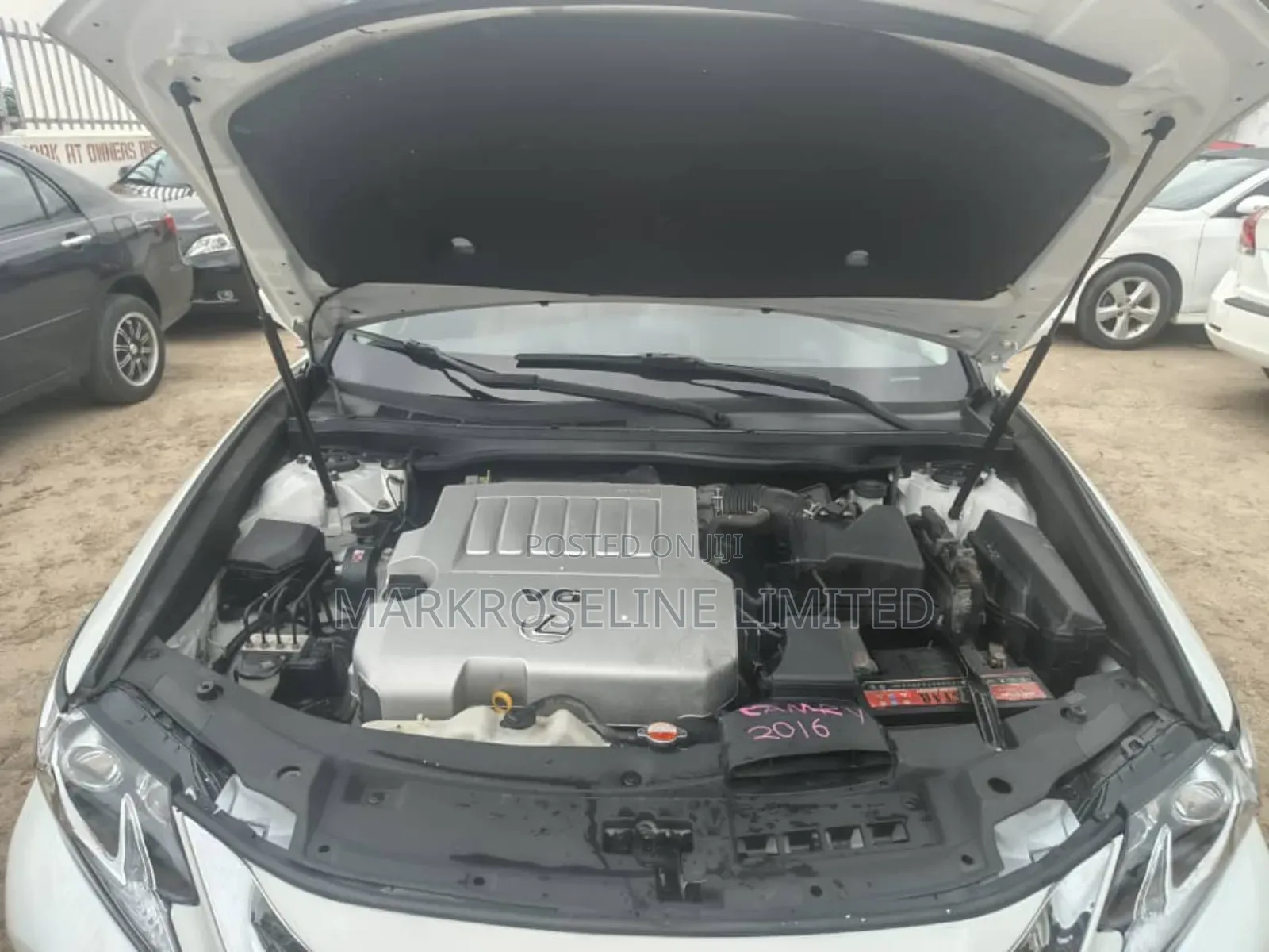 Lexus ES 350 FWD 2016 White