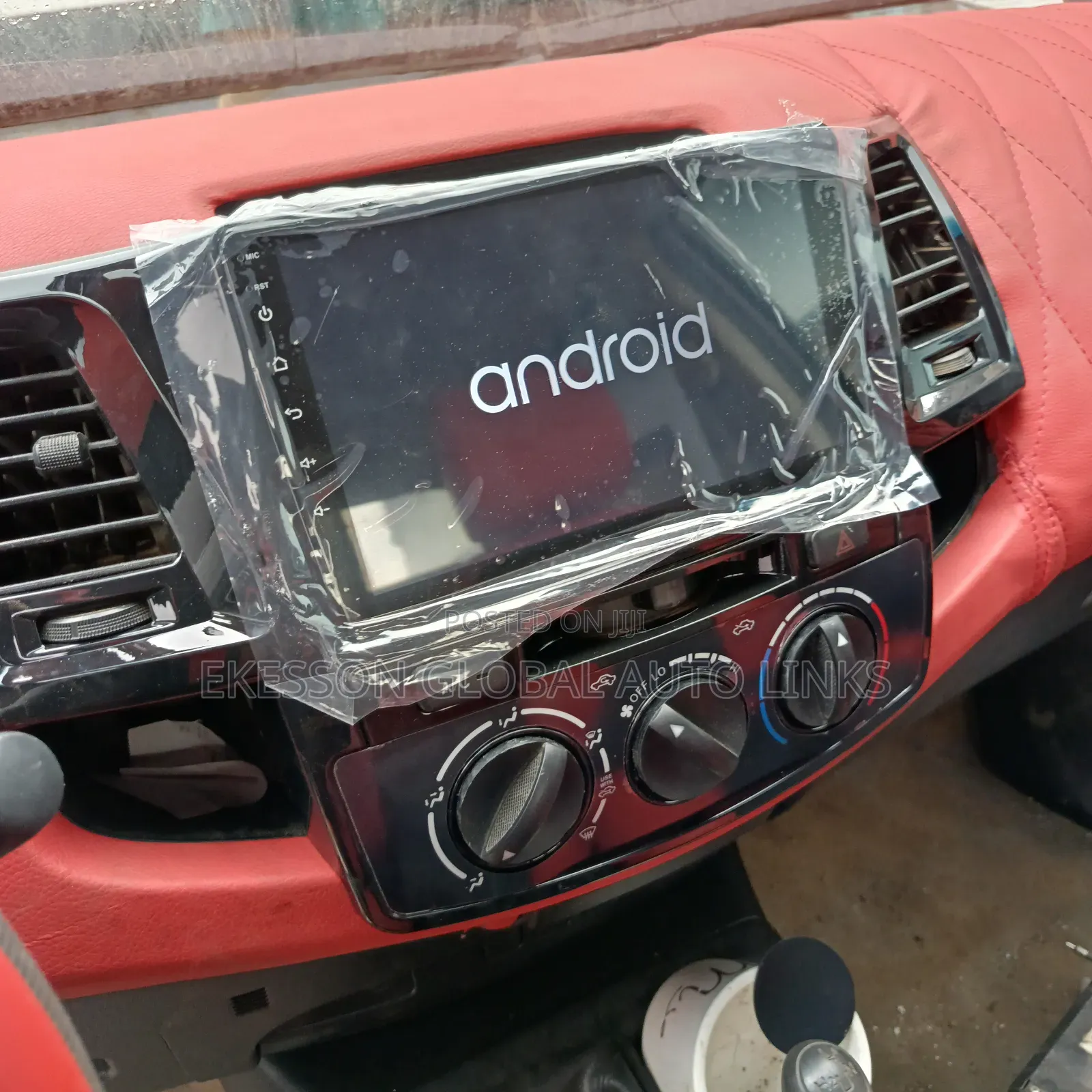 Hilux Android Screen With Reverse Camera and GPS