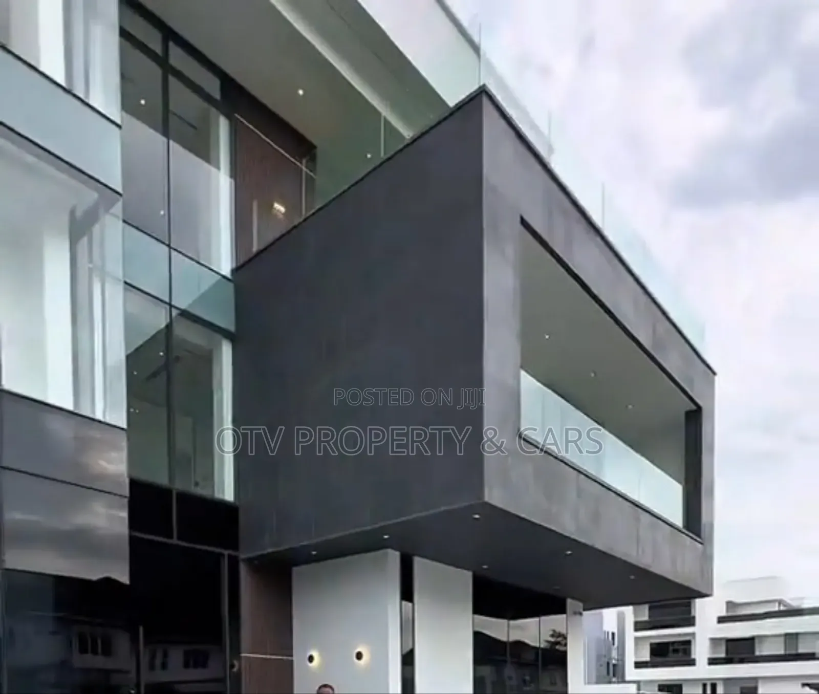 Furnished 5bdrm Duplex in Lekki for sale