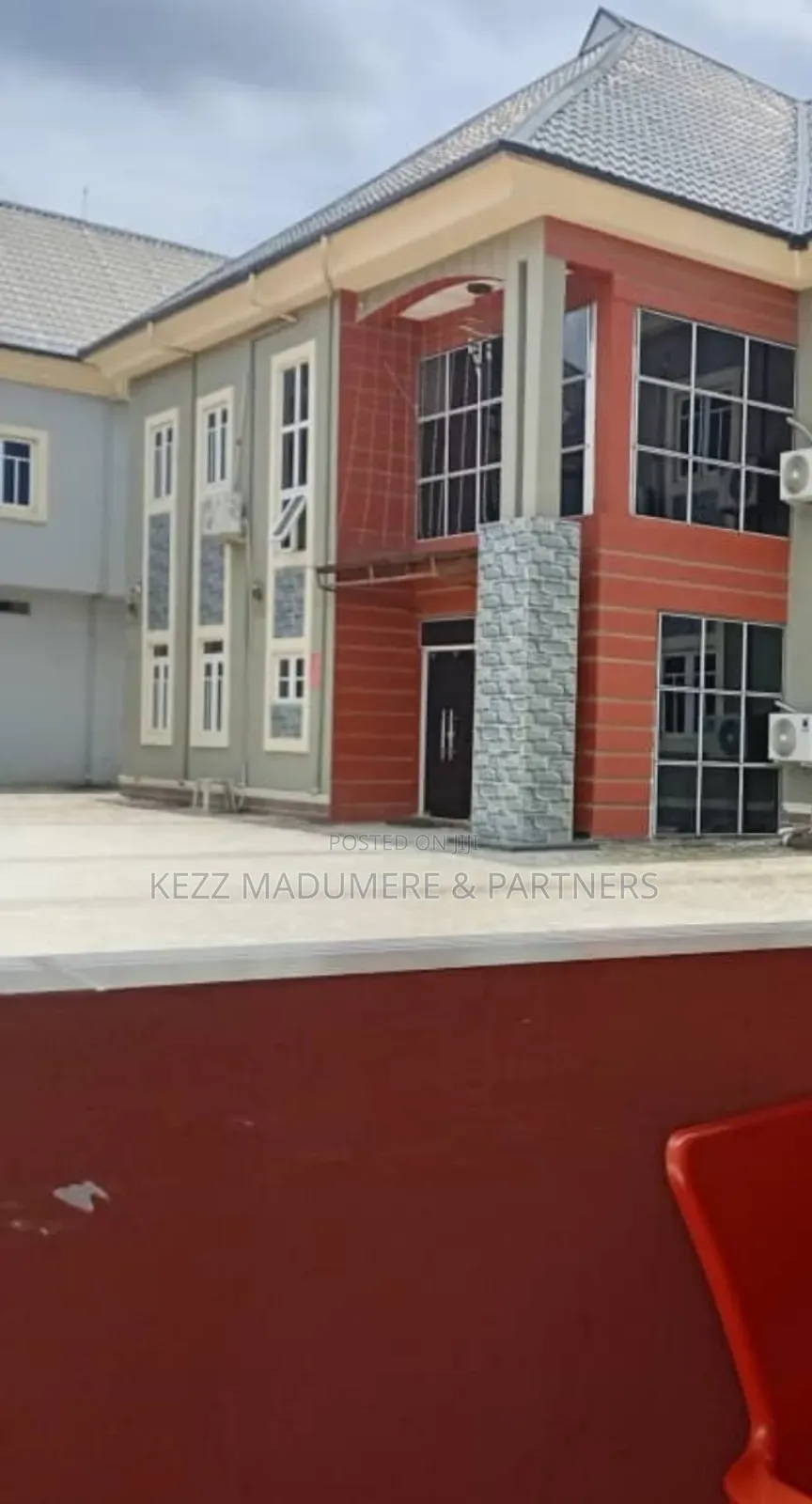 To Let / Lease : Functional 17 Rooms Hotel in Port Harcourt