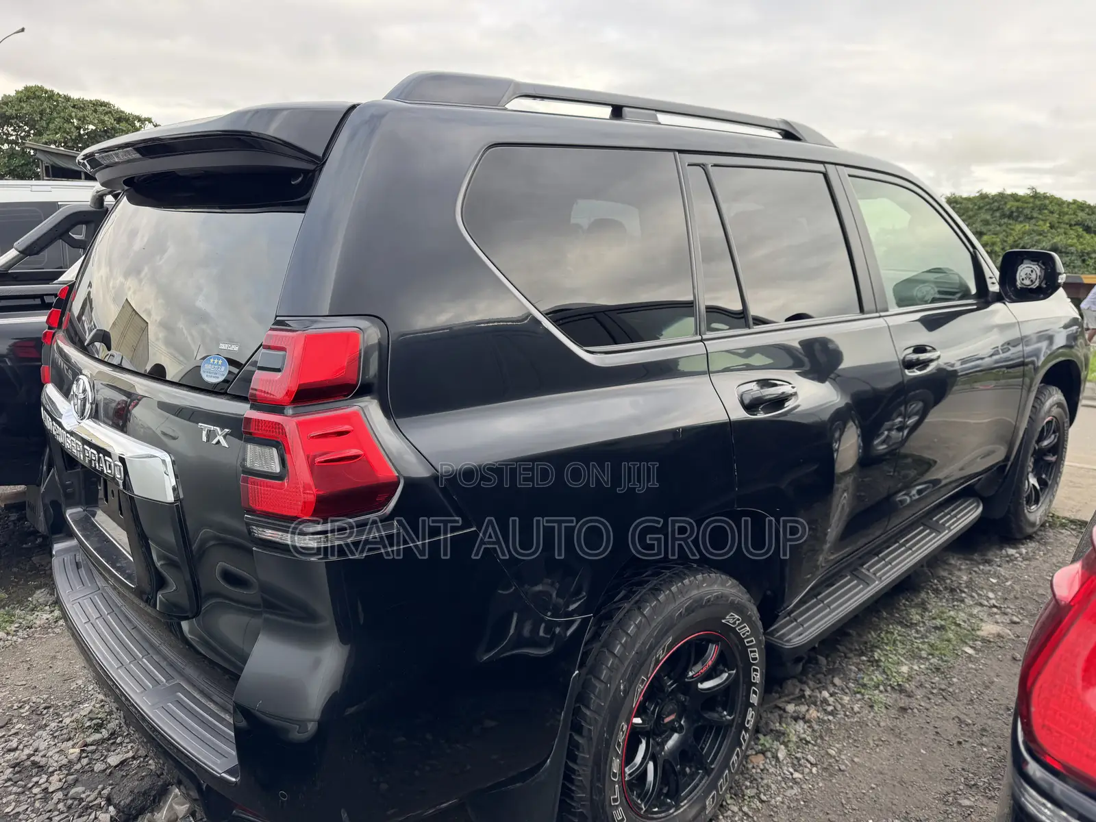 Toyota Land Cruiser Prado 2.7 2023 Black