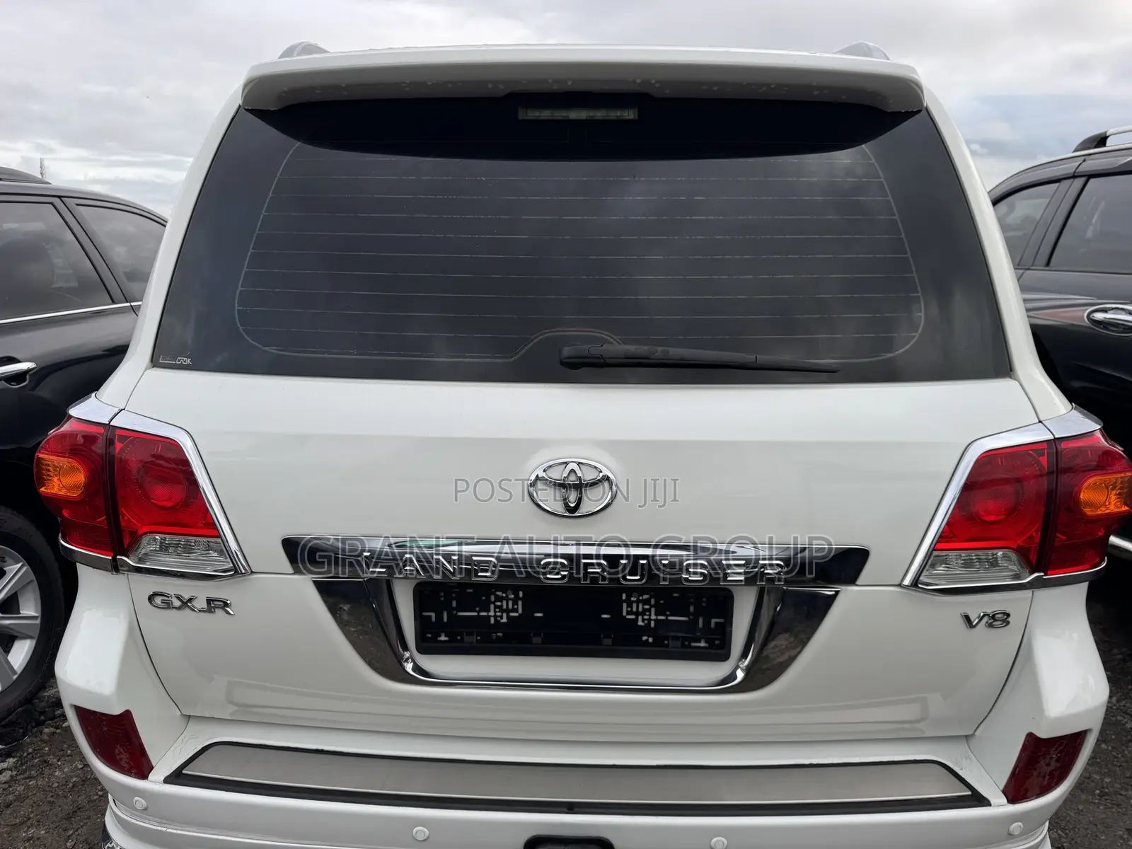 Toyota Land Cruiser 4.6 V8 GX-R 2015 White