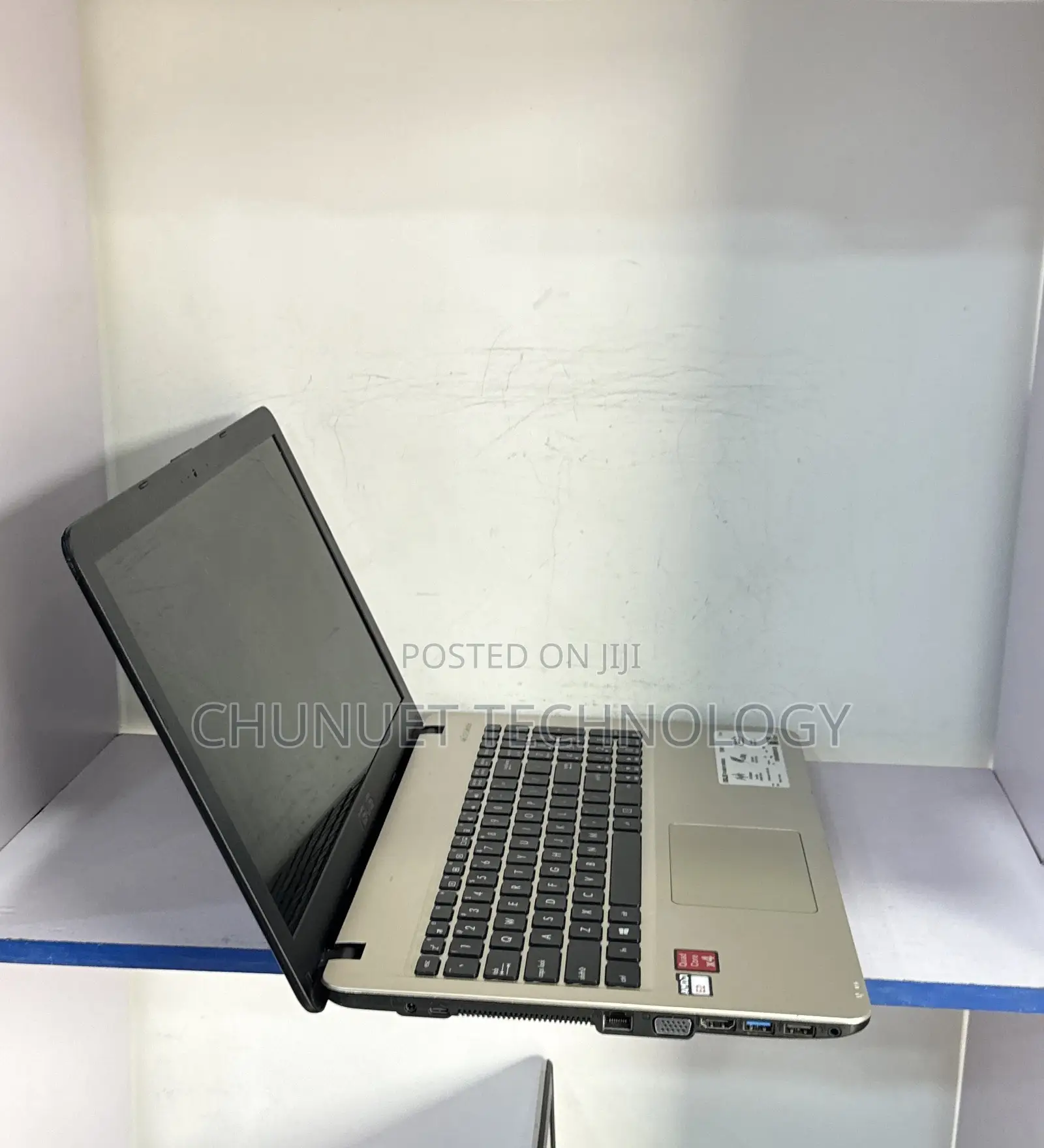 Laptop Asus X540LA 4GB AMD A8 HDD 500GB