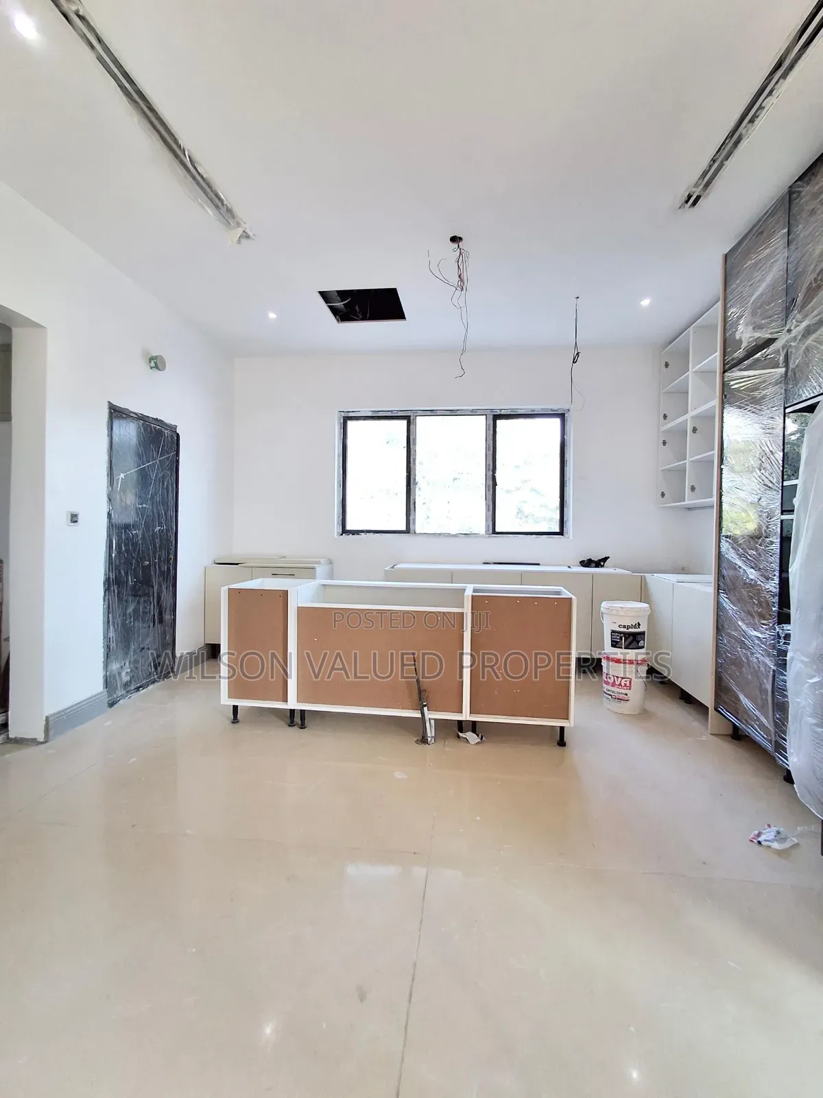 6bdrm Mansion in Water Front Super for sale