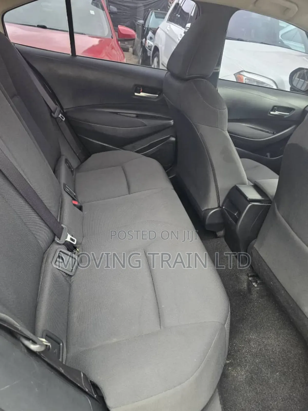 Toyota Corolla LE 2021 Silver
