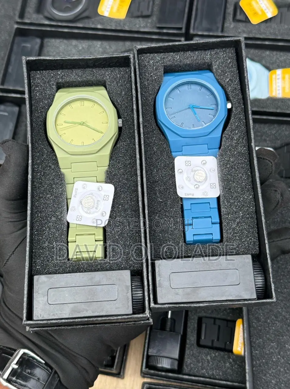 *Valenzo Plastic Watch * Comes With Chain Removal