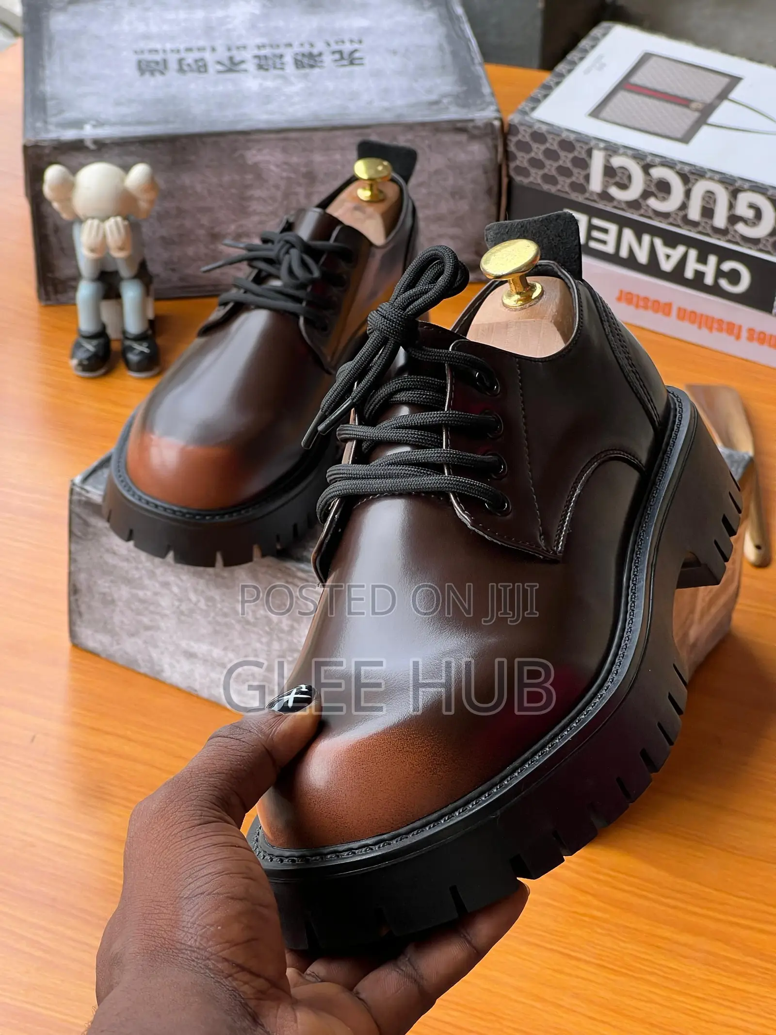 Matte Color-Tipped Shoes