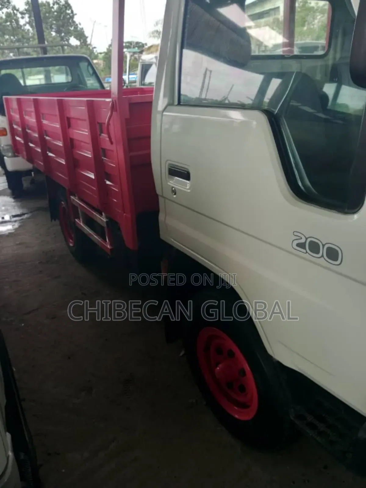 Dyna 200 Pickup 4 Tyres Petrol (Foreign Used)