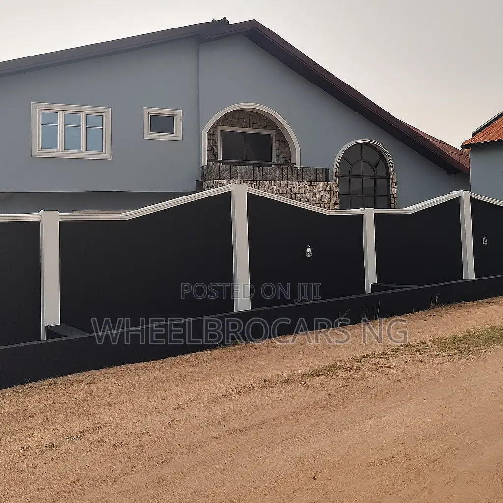 Furnished 5bdrm Duplex in Oluyole Extension for sale