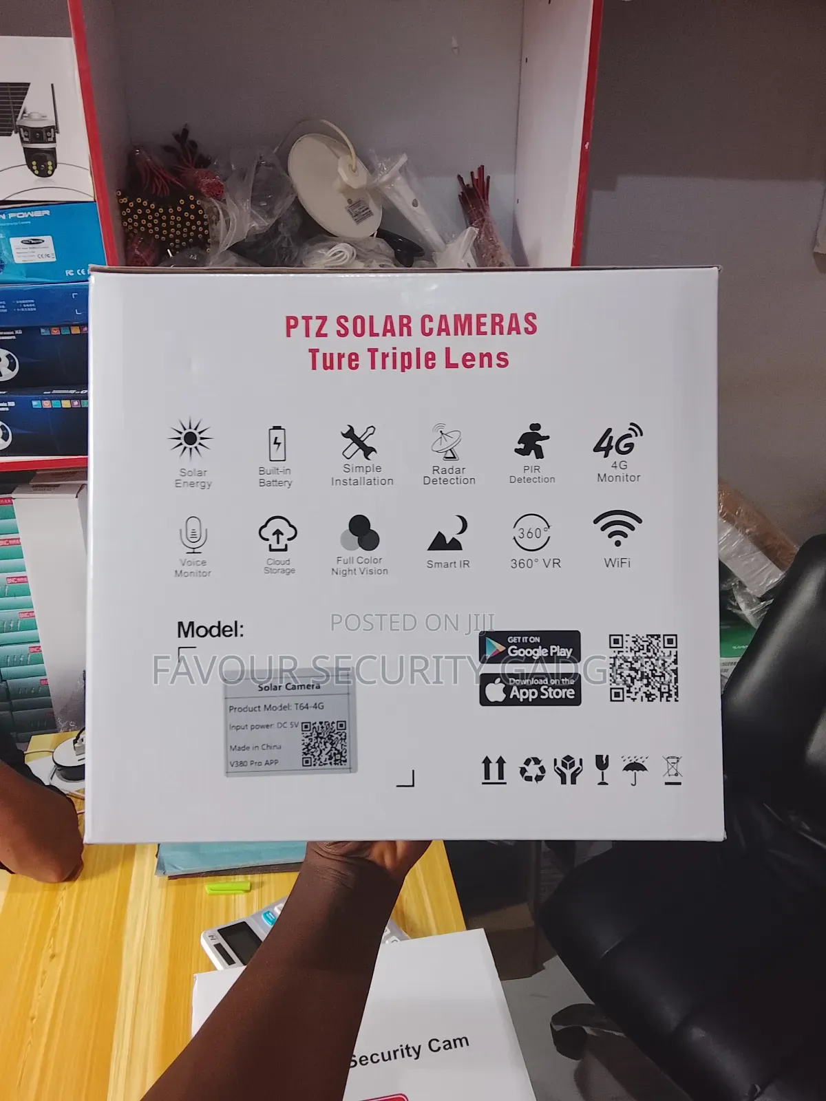 Triple Lens PTZ Solar Camera