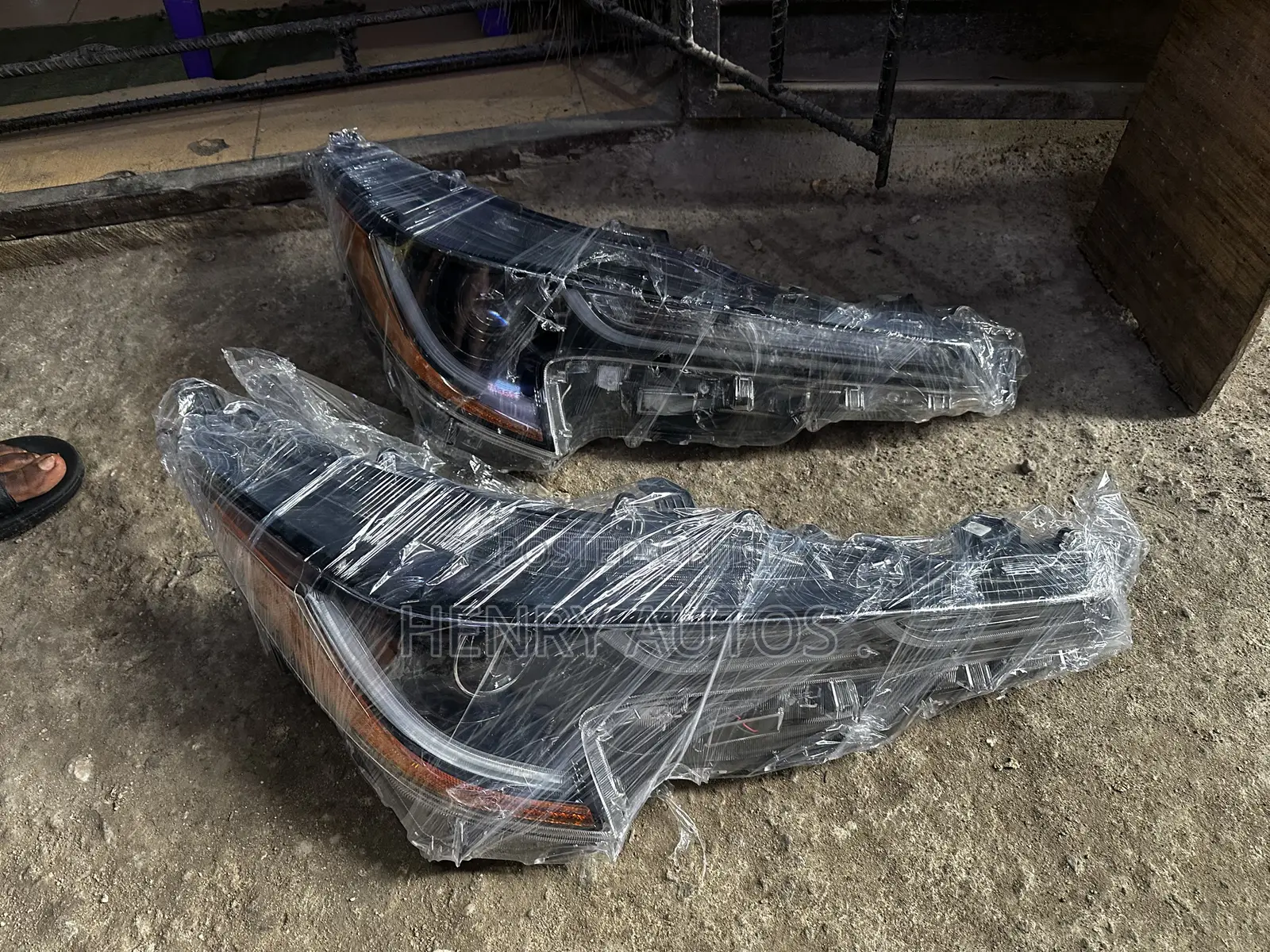 Set Headlamp Corolla 2020 Le