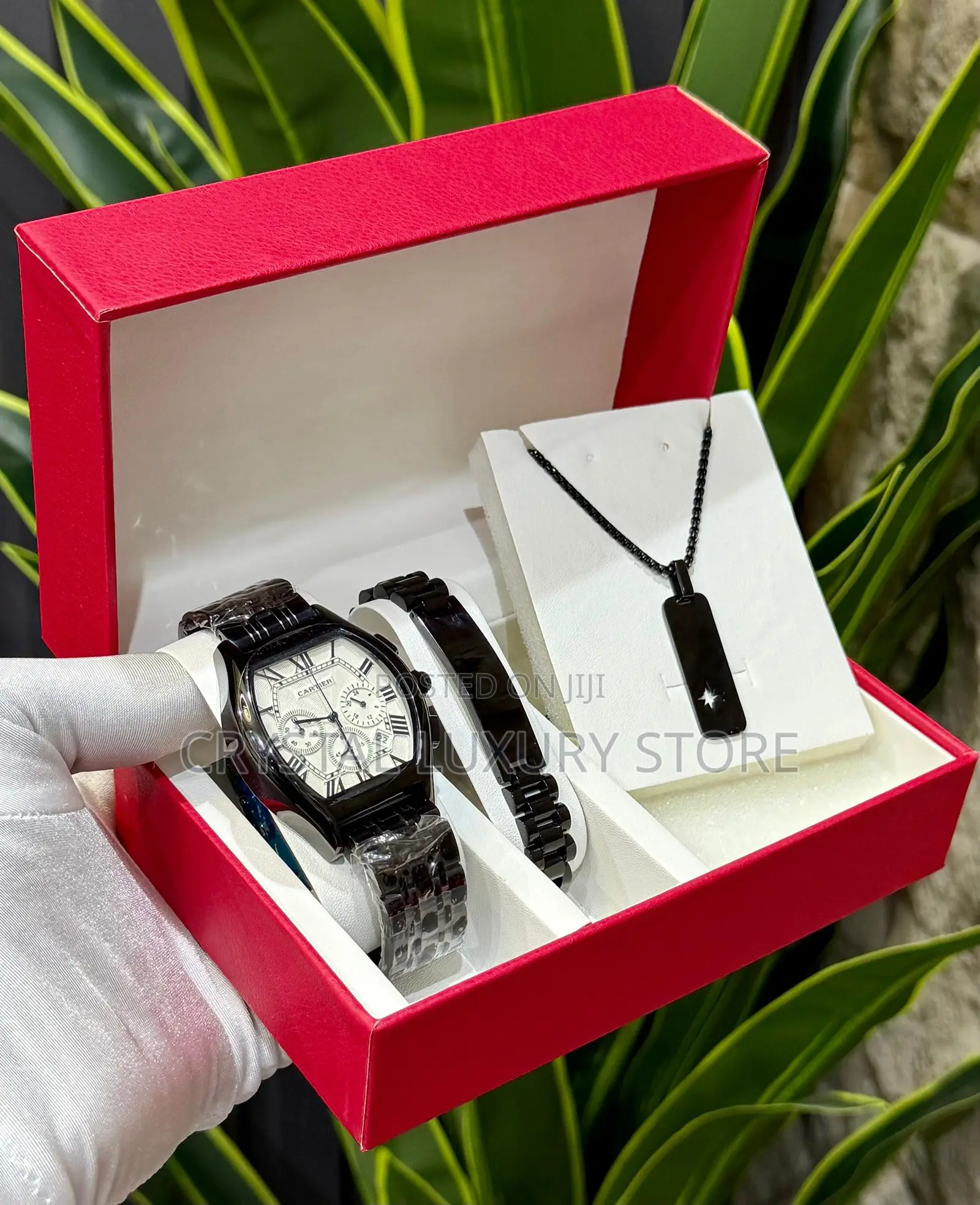 Tommy Hilfiger Quality Men Chain Strap Wristwatch