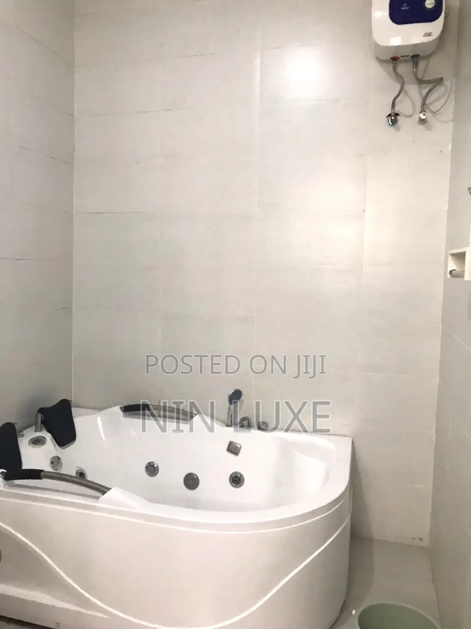 4 Bedroom Going for Daily/Weekly/ Monthly Stay