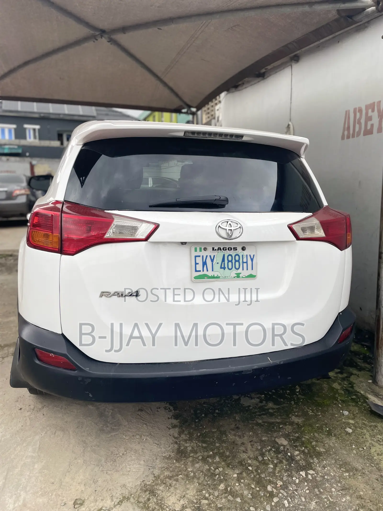 Toyota RAV4 LE 4dr SUV AWD (2.5L 4cyl 6A) 2015 White