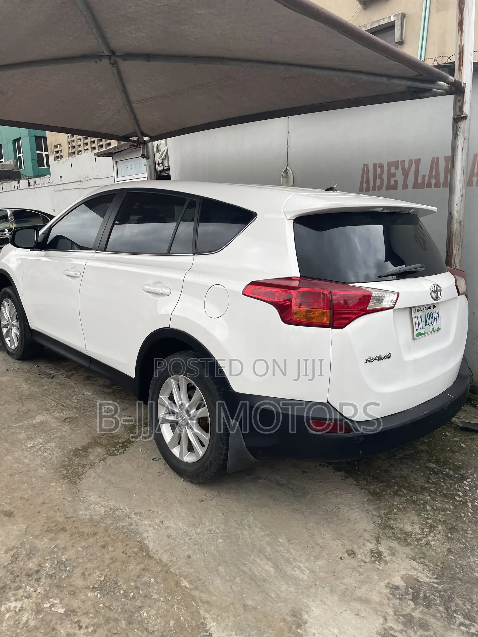 Toyota RAV4 LE 4dr SUV AWD (2.5L 4cyl 6A) 2015 White