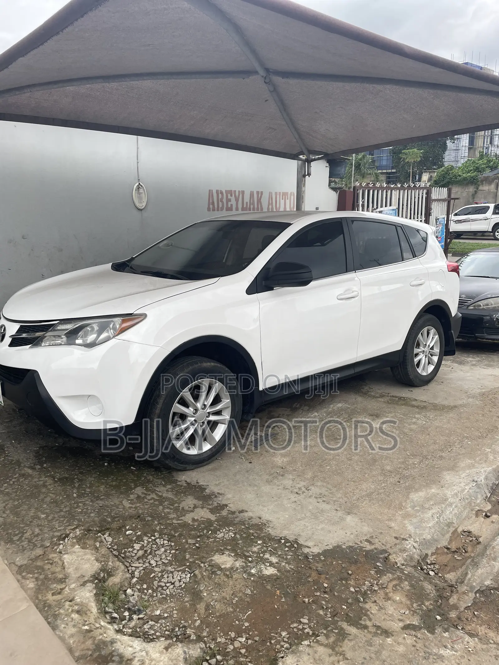 Toyota RAV4 LE 4dr SUV AWD (2.5L 4cyl 6A) 2015 White