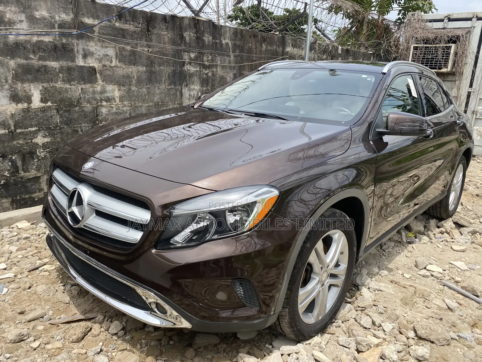 Mercedes-Benz GLA 250 2017 Brown