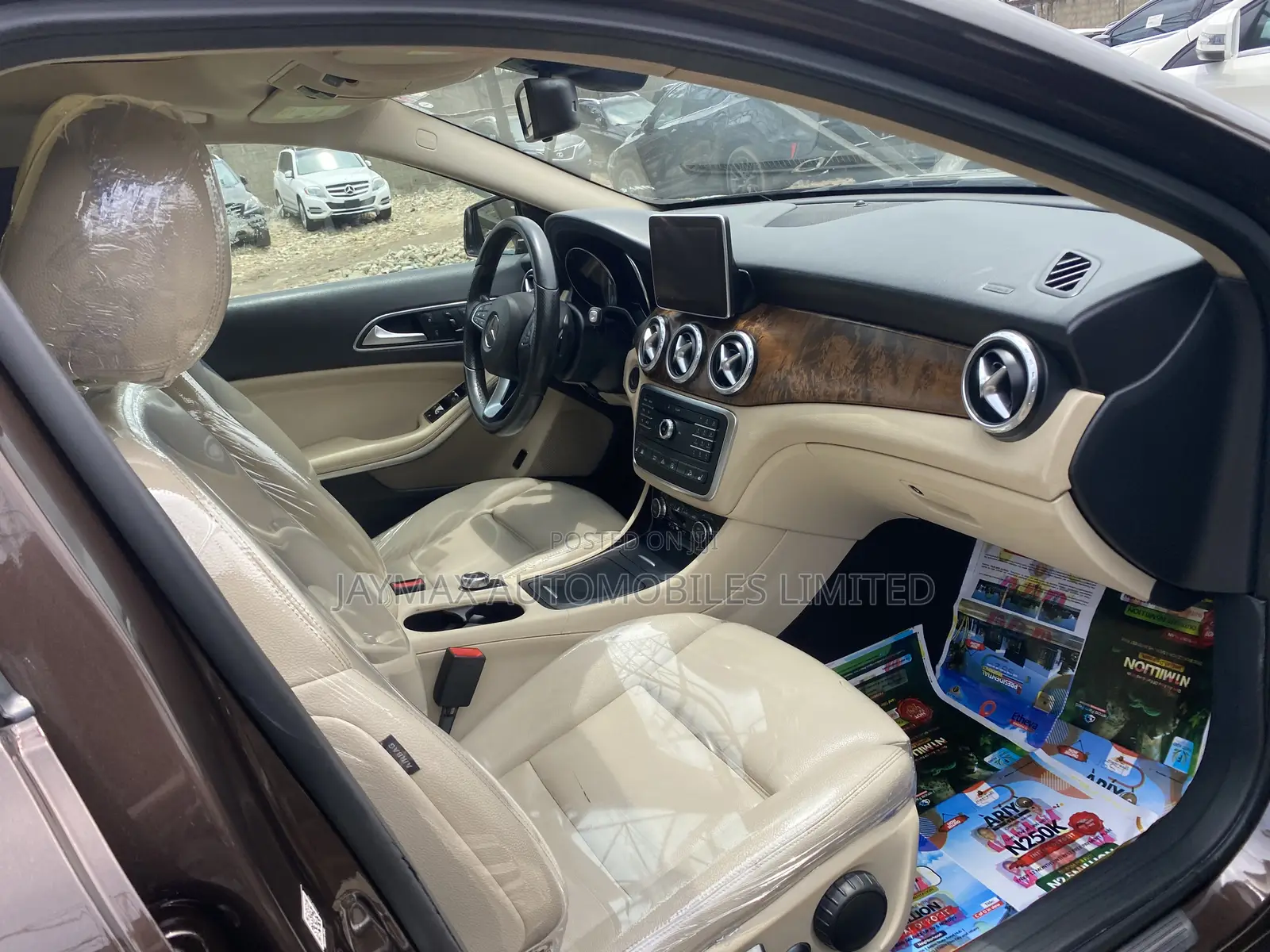 Mercedes-Benz GLA 250 2017 Brown