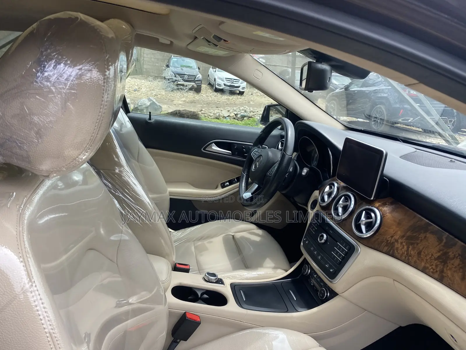 Mercedes-Benz GLA 250 2017 Brown