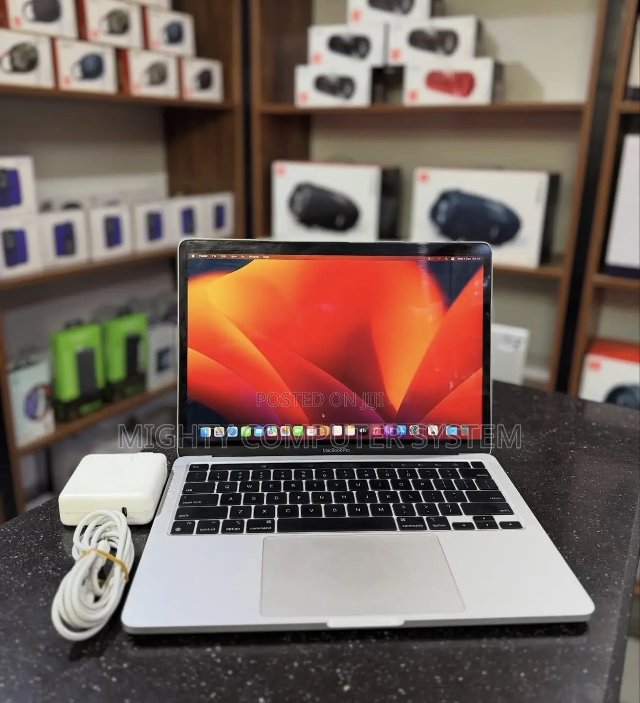 Laptop Apple MacBook Pro 2020 16GB Intel Core i5 SSD 256GB