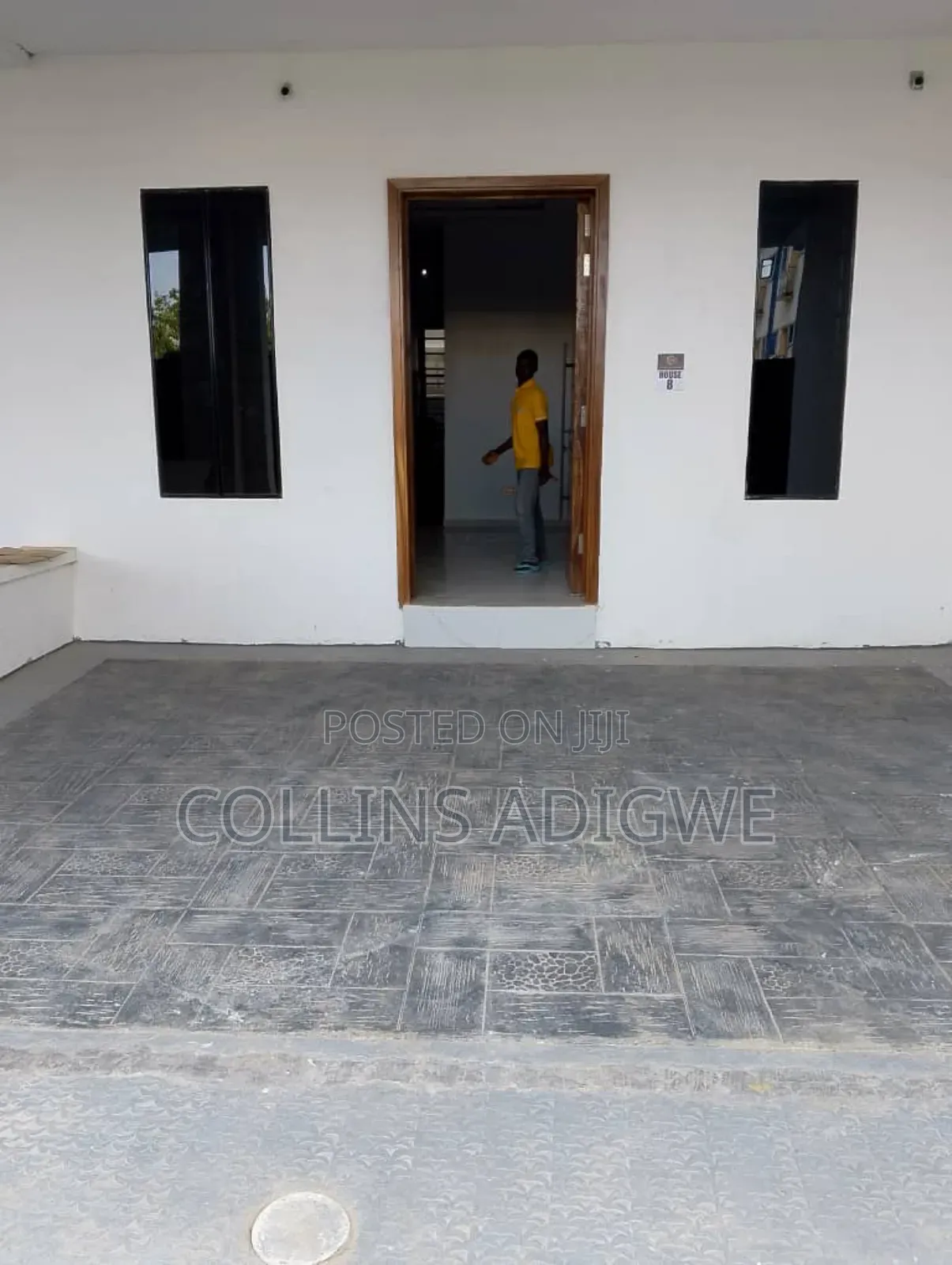 1bdrm Apartment in Orchid Road, Chevron for sale
