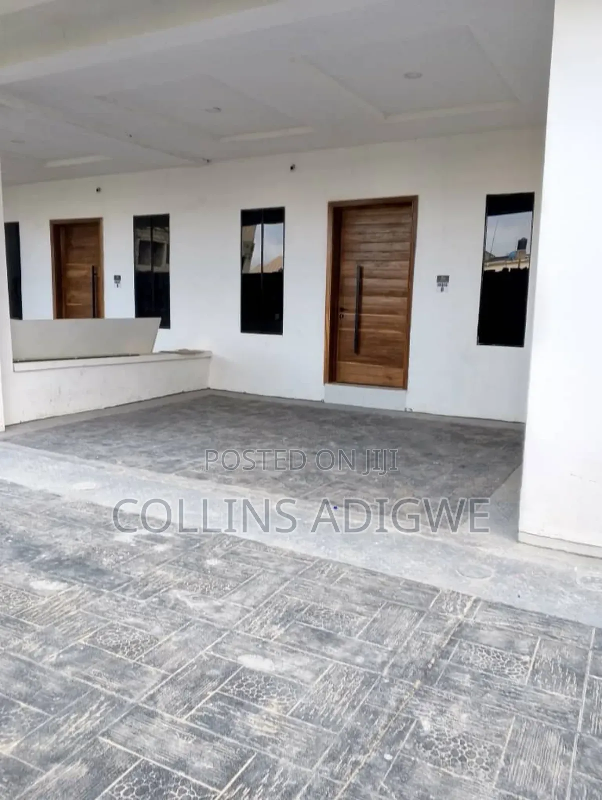 1bdrm Apartment in Orchid Road, Chevron for sale