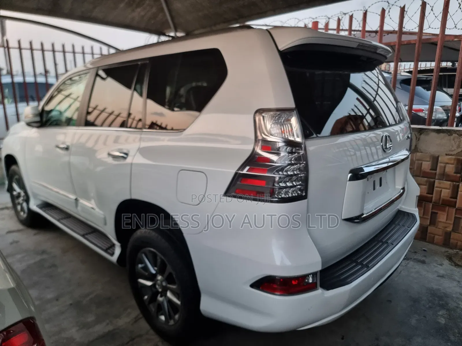 Lexus GX 460 Luxury 2019 White