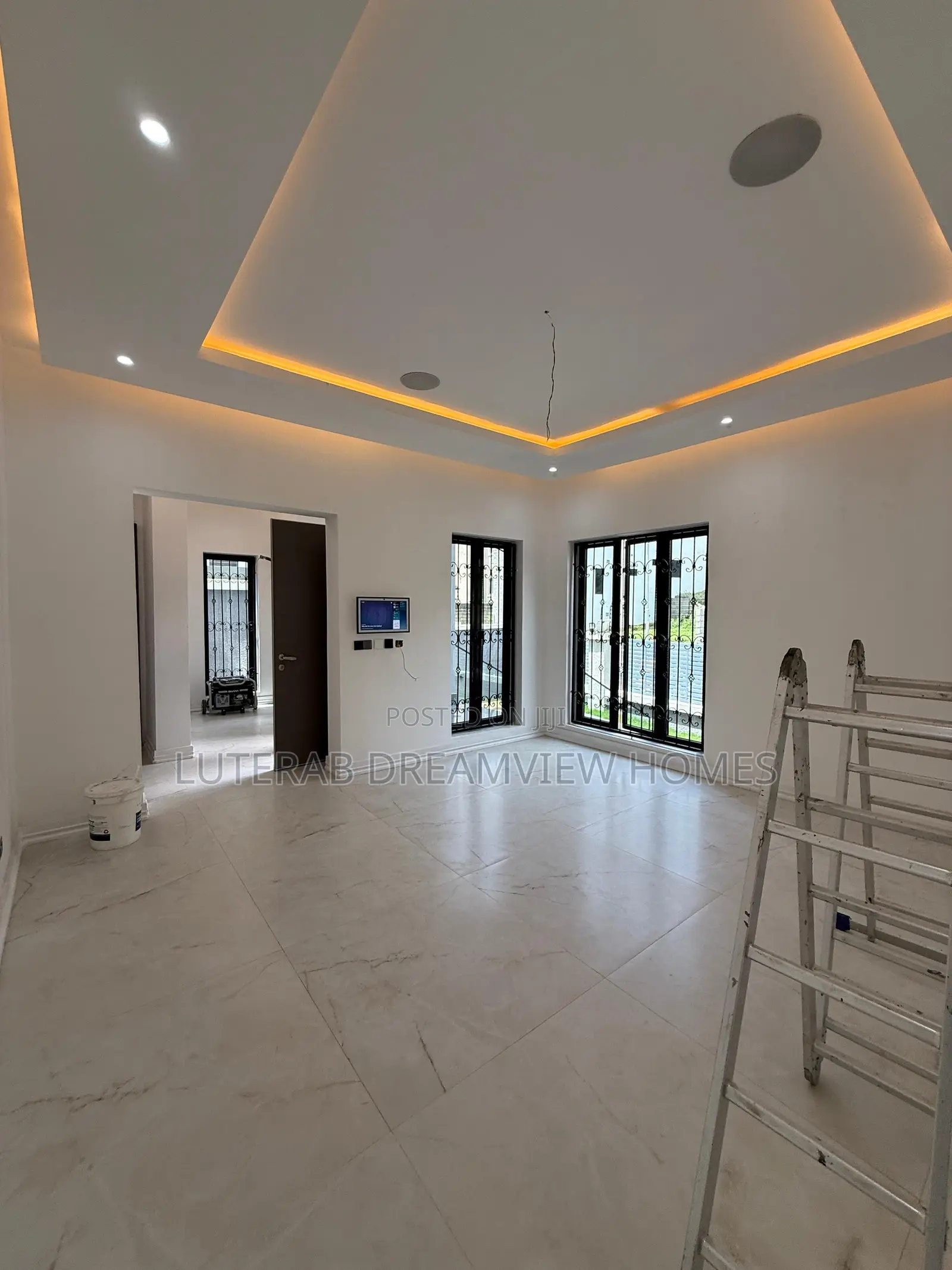 5bdrm Duplex in Guzape for sale