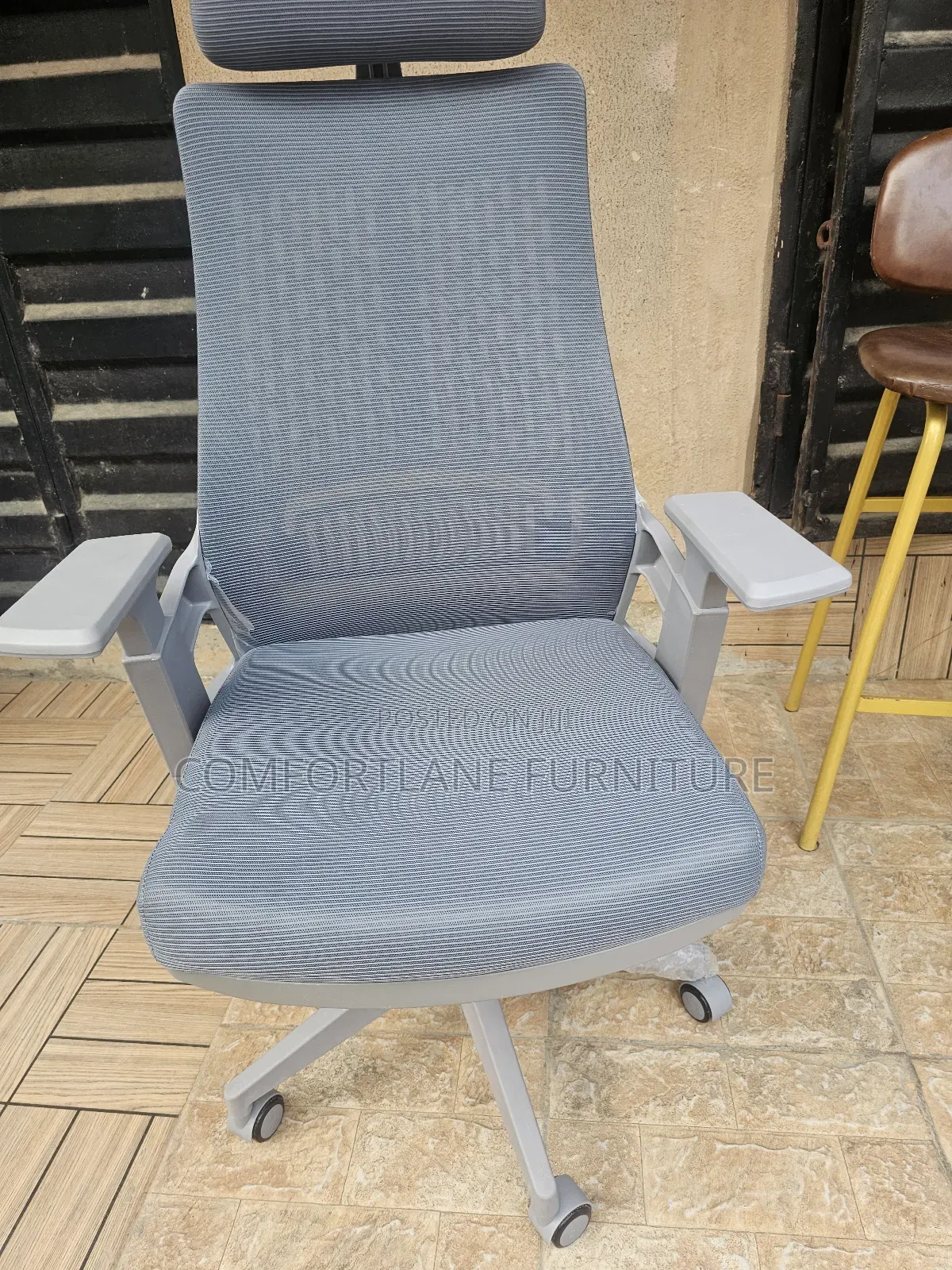Office Swivel Chair With Headrest