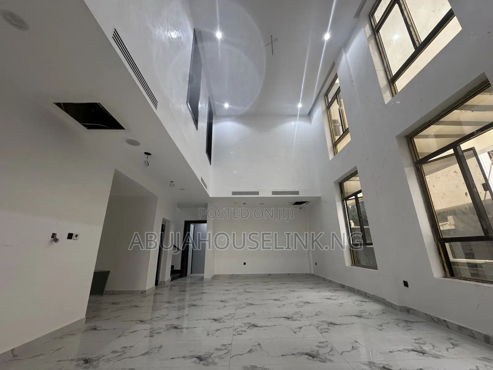 6bdrm Duplex in Guzape Main Abuja for sale