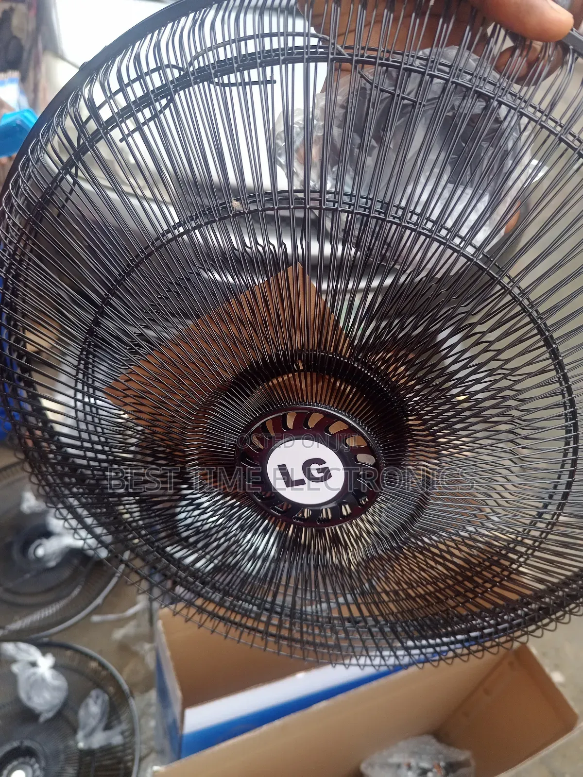 Powerful Lg 18" Electric Stand Fan