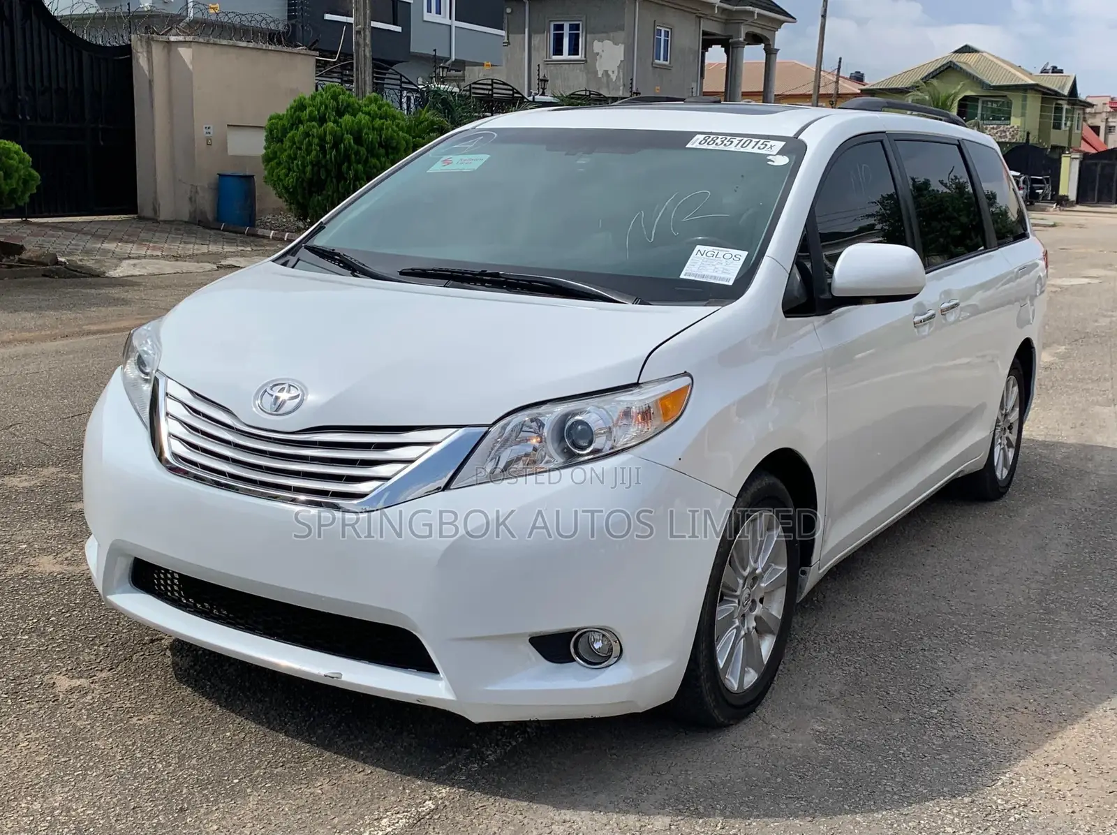 Toyota Sienna Limited 7 Passenger 2011 White