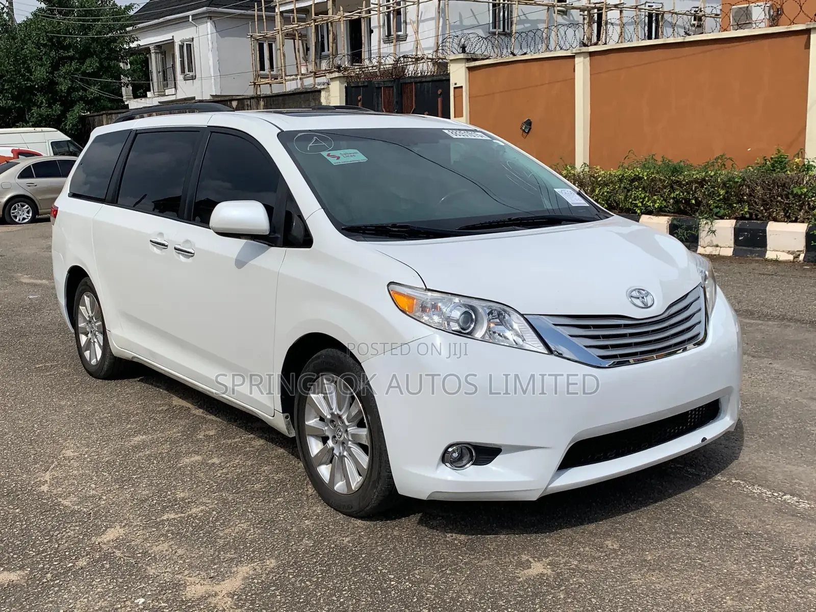 Toyota Sienna Limited 7 Passenger 2011 White