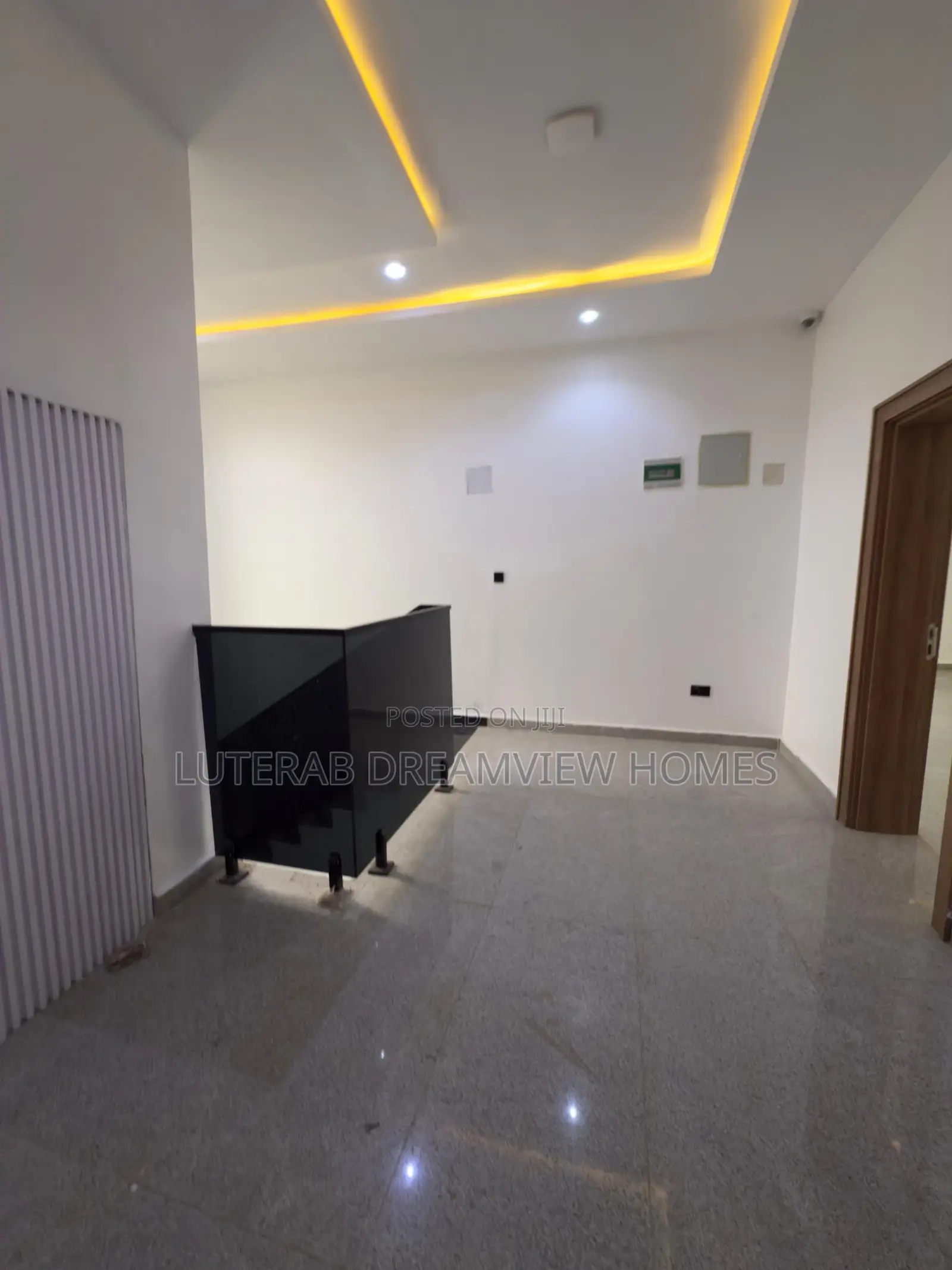 7bdrm Duplex in Asokoro for sale