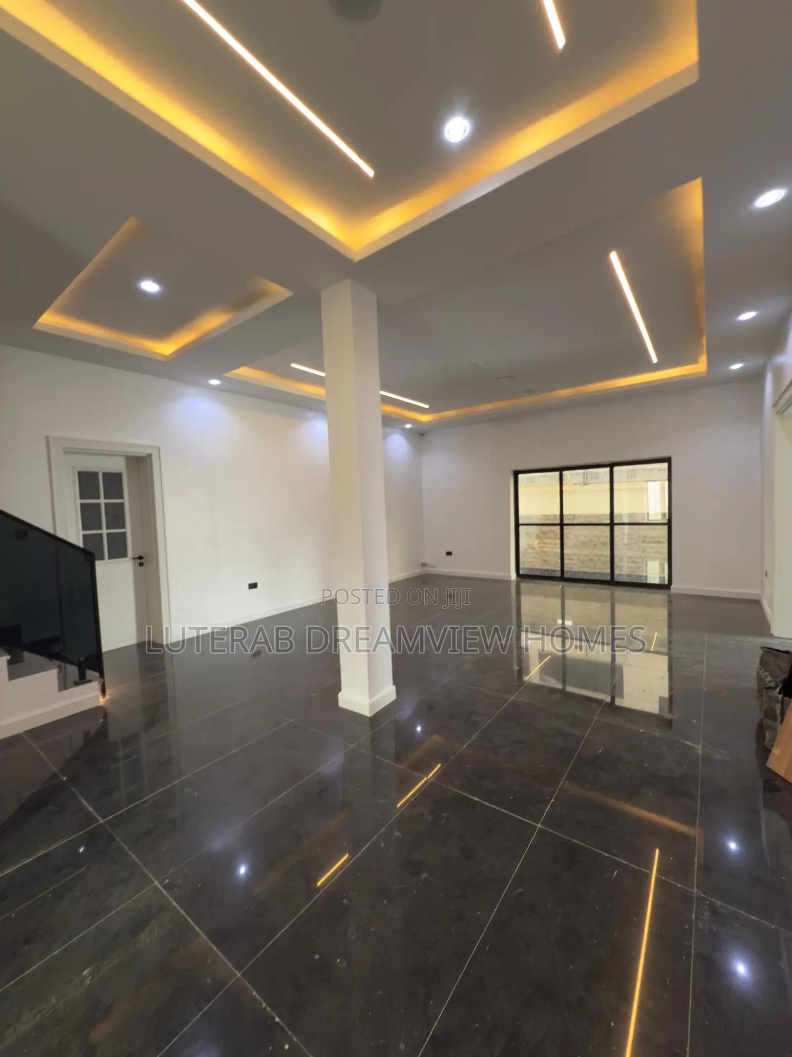 7bdrm Duplex in Asokoro for sale